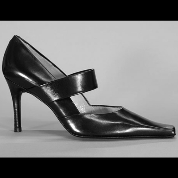 Posh Ambassador•5 ⭐ Rated•Fast Shipper - Picture 1 of 5